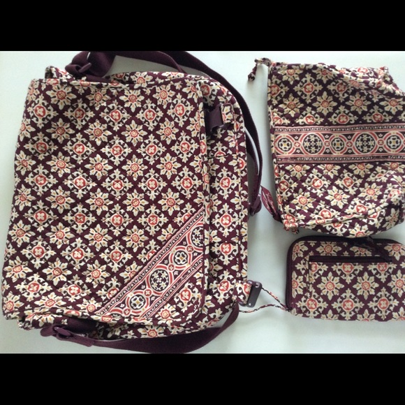 Vera Bradley messenger bag w wallet and makeup ba - Picture 2 of 3